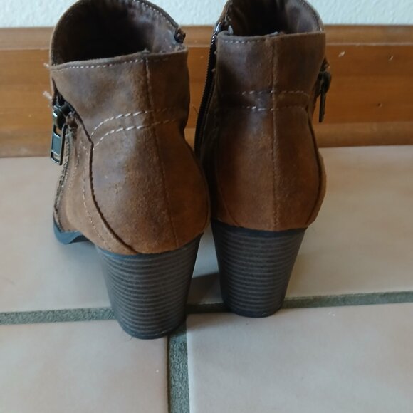 Rampage EDYN Dark Brown Ankle Booties SIZE 6 - Picture 6 of 9